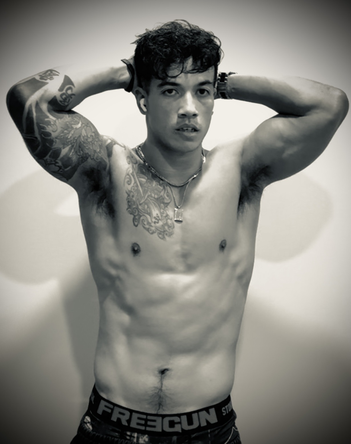 Tayler - Morlanwelz - Hainaut | Massage Nue