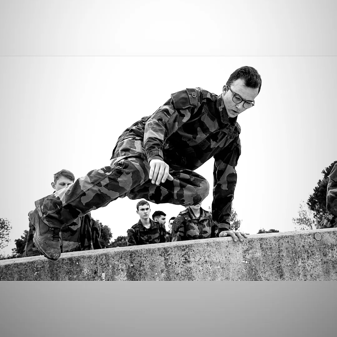 Othmane - Fleurus - Hainaut | Massage Nue