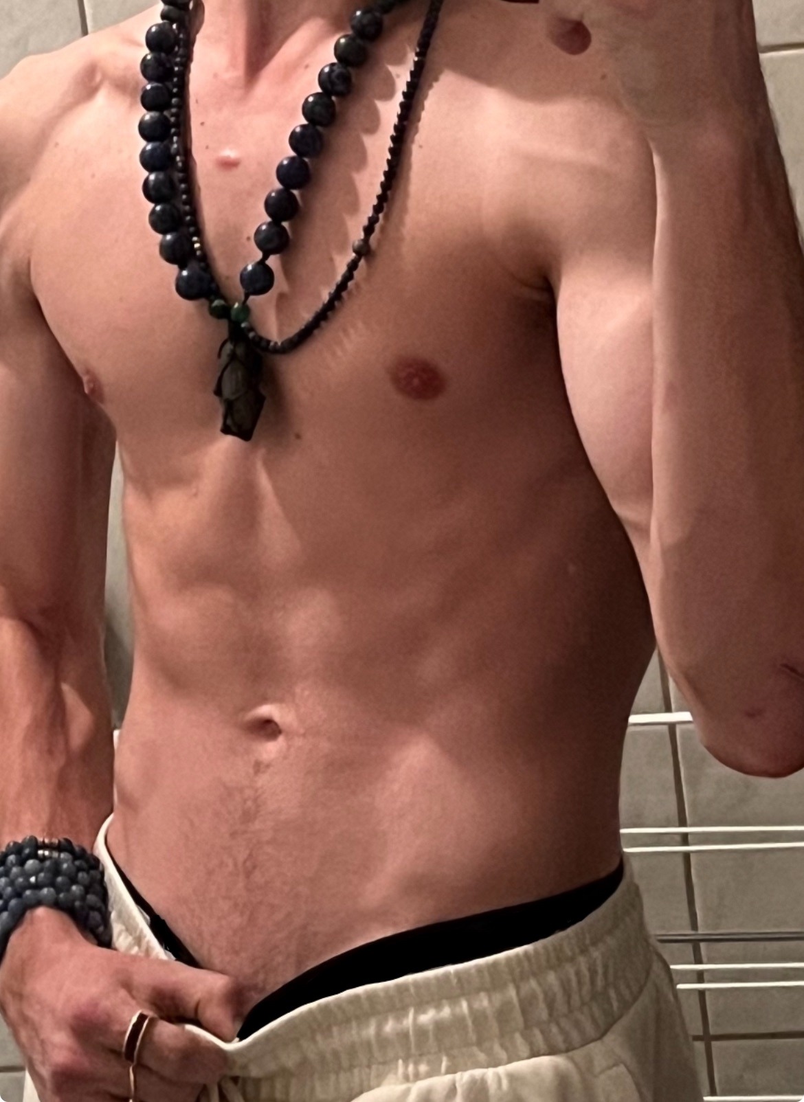 Yvann - Boussu - Hainaut | Massage Nue