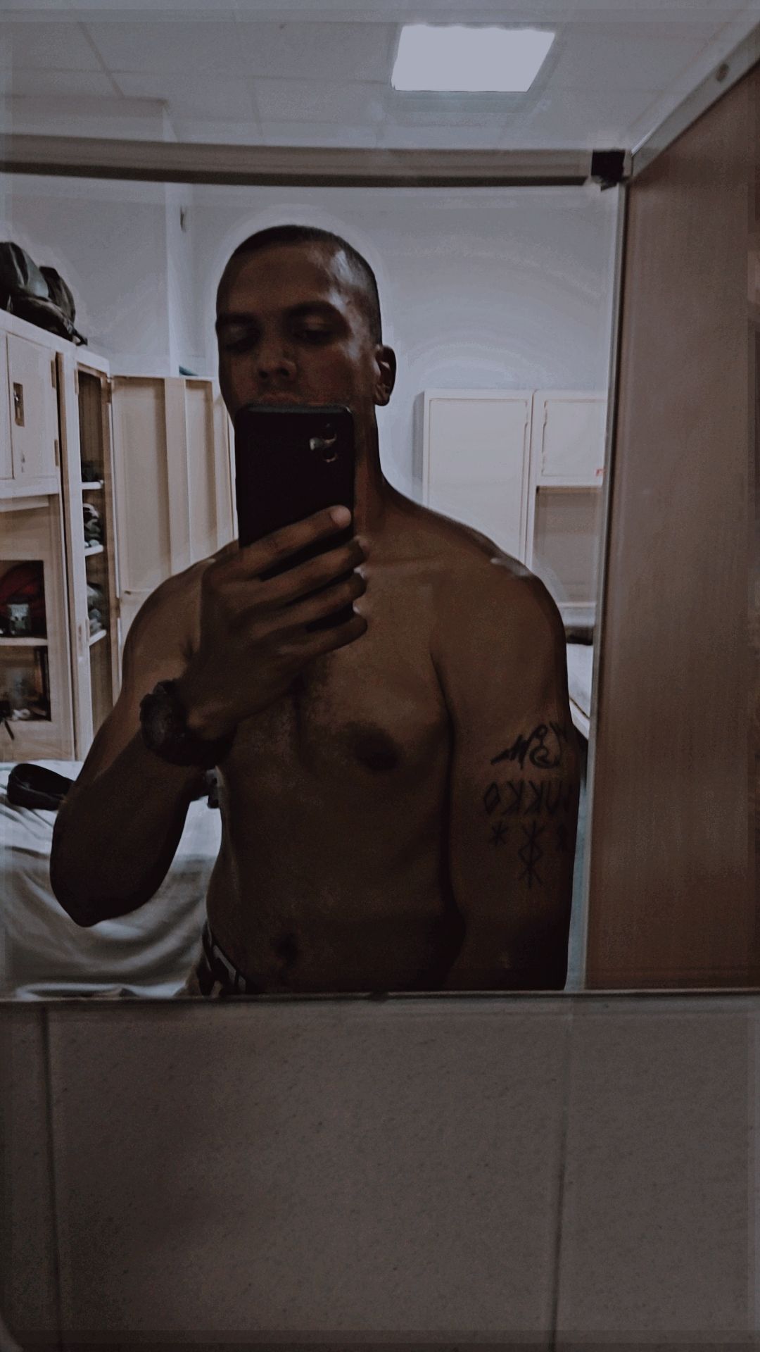 Yllan - Morlanwelz - Hainaut | Massage Nue